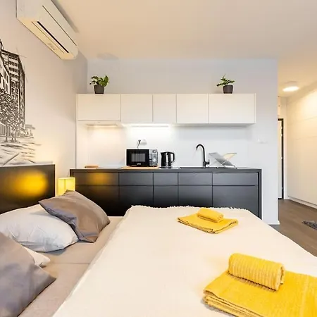 Slovakia Castleview Bliss Retreat At Zilinska * Μπρατισλάβα